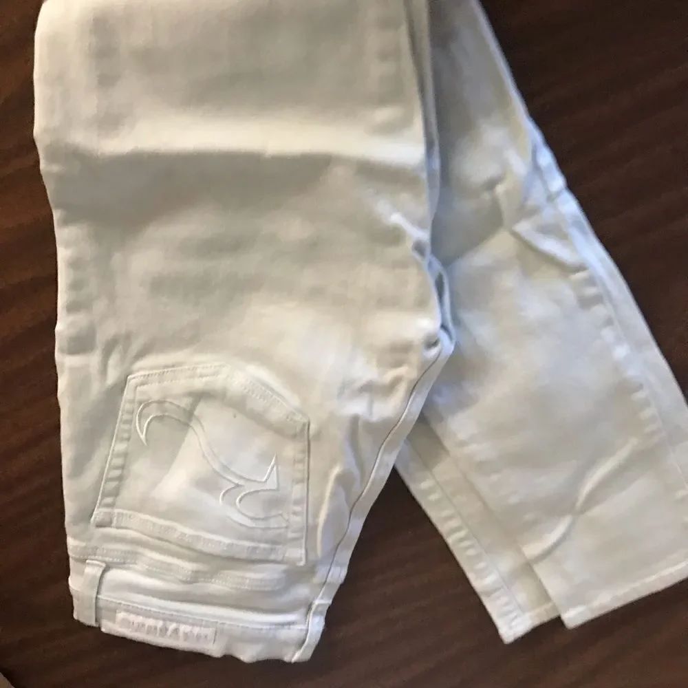 Rock and Republic size 8 jeans like new see pics